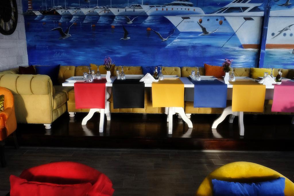 Alp Otel Restaurant Küçükkuyu Eksteriør bilde