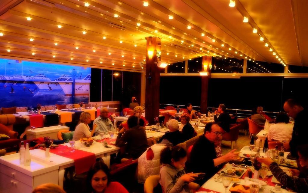 Alp Otel Restaurant Küçükkuyu Eksteriør bilde